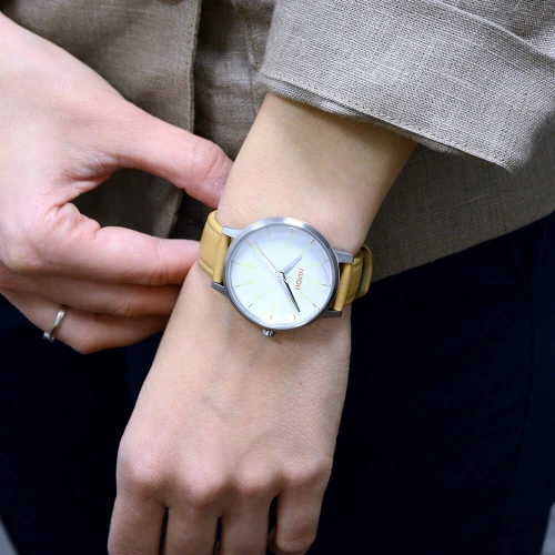 Жіночий годинник NIXON KENSINGTON A108-1603-00 купити за ціною 4800 грн на сайті - THEWATCH