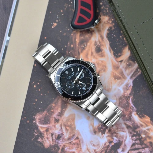 Чоловічий годинник VICTORINOX SWISS ARMY MAVERICK V241695 купити за ціною 37118 грн на сайті - THEWATCH