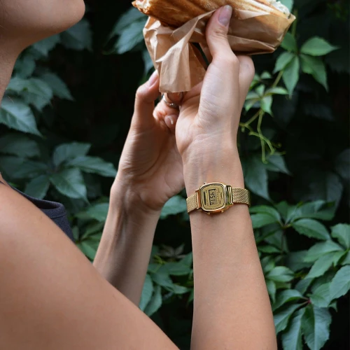 Жіночий годинник CASIO RETRO LA670WEMY-9EF купити за ціною 4640 грн на сайті - THEWATCH