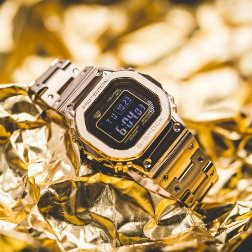 Чоловічий годинник CASIO G-SHOCK GMW-B5000GD-9ER купити за ціною 36640 грн на сайті - THEWATCH