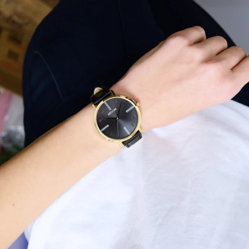 Жіночий годинник NIXON ARROW A1091-2879-00 купити за ціною 4800 грн на сайті - THEWATCH