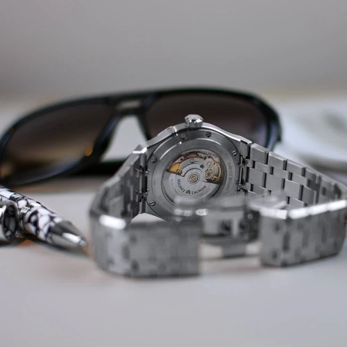 Чоловічий годинник MAURICE LACROIX AIKON AUTOMATIC 42MM AI6008-SS002-330-1 купити за ціною 122180 грн на сайті - THEWATCH