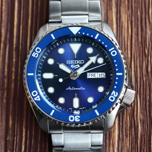 Чоловічий годинник SEIKO 5 SPORTS SRPD51K1 купити за ціною 15700 грн на сайті - THEWATCH