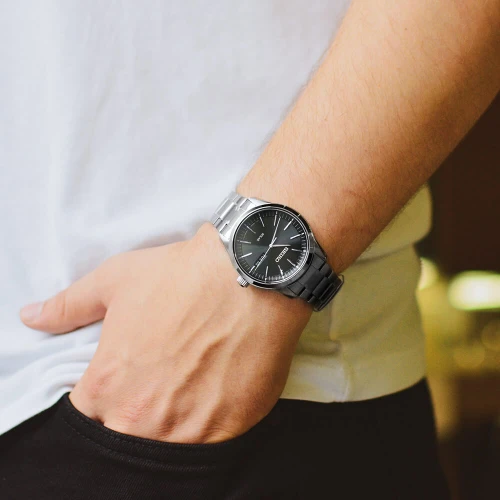 Чоловічий годинник SEIKO CS SPORTS SNE527P1 купити за ціною 14100 грн на сайті - THEWATCH