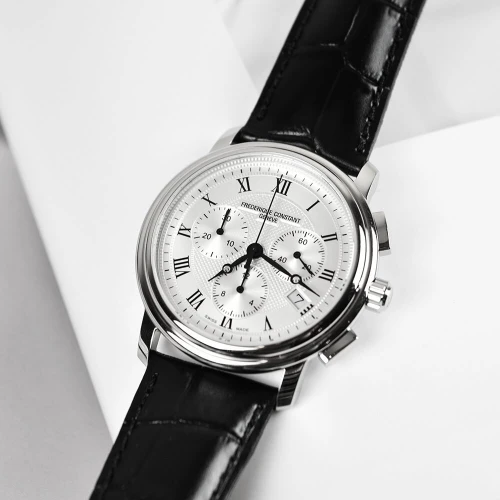 Чоловічий годинник FREDERIQUE CONSTANT CLASSICS QUARTZ CHRONOGRAPH FC-292MC4P6 купити за ціною 59070 грн на сайті - THEWATCH