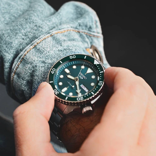 Чоловічий годинник SEIKO 5 SPORTS SRPD61K1 купити за ціною 15700 грн на сайті - THEWATCH