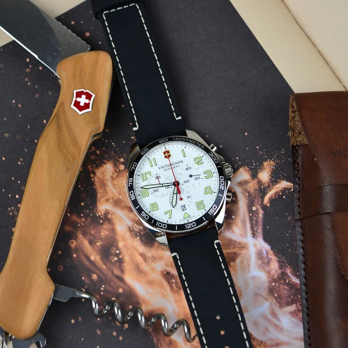 Чоловічий годинник VICTORINOX SWISS ARMY FIELDFORCE V241853 купити за ціною 26437 грн на сайті - THEWATCH