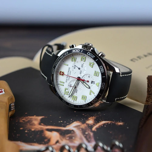 Чоловічий годинник VICTORINOX SWISS ARMY FIELDFORCE V241853 купити за ціною 26437 грн на сайті - THEWATCH