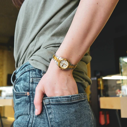 Жіночий годинник SEIKO 5 CLASSIC SYMG42K1 купити за ціною 12100 грн на сайті - THEWATCH