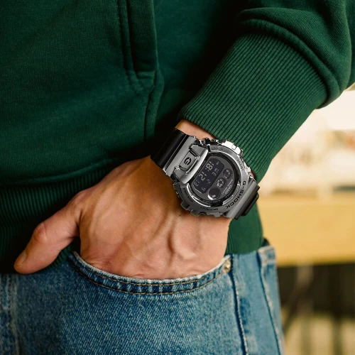 Чоловічий годинник CASIO G-SHOCK GM-6900-1ER купити за ціною 13770 грн на сайті - THEWATCH