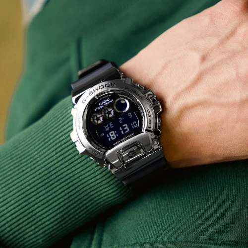 Чоловічий годинник CASIO G-SHOCK GM-6900-1ER купити за ціною 13770 грн на сайті - THEWATCH