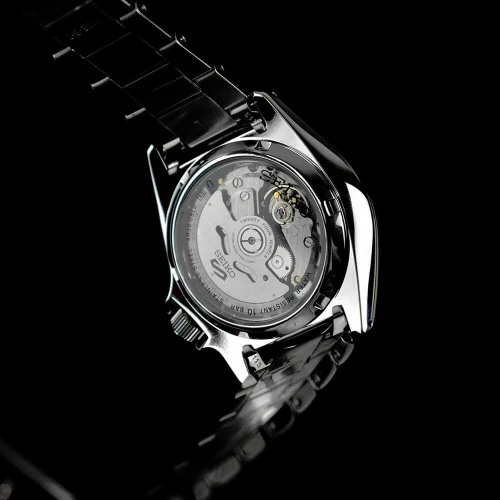 Чоловічий годинник SEIKO SEIKO 5 SRPE57K1 купити за ціною 15700 грн на сайті - THEWATCH