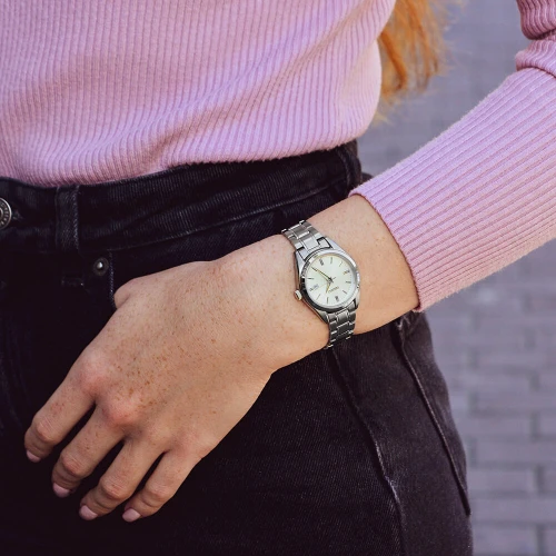 Жіночий годинник SEIKO CS SPORTS SUR633P1 купити за ціною 12100 грн на сайті - THEWATCH