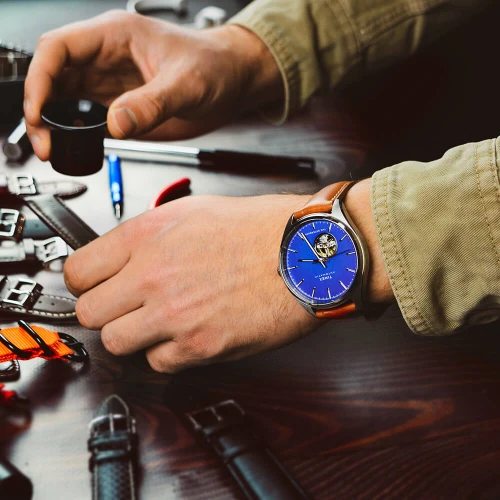 Чоловічий годинник TIMEX WATERBURY TX2U37700 купити за ціною 0 грн на сайті - THEWATCH