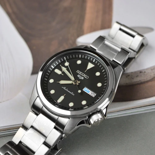 Чоловічий годинник SEIKO 5 SPORTS SRPE55K1 купити за ціною 15700 грн на сайті - THEWATCH