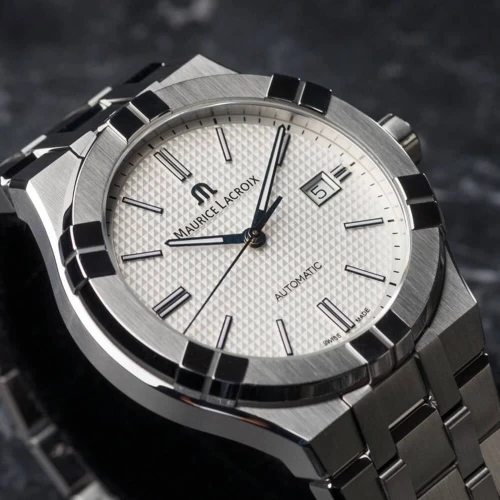 Чоловічий годинник MAURICE LACROIX AIKON AUTOMATIC 42MM AI6008-SS002-130-1 купити за ціною 122180 грн на сайті - THEWATCH