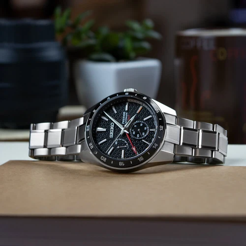 Чоловічий годинник SEIKO PRESAGE SHARP EDGED GMT SUMI-IRO SPB221J1 купити за ціною 75800 грн на сайті - THEWATCH