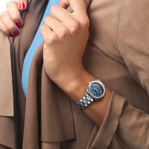 Жіночий годинник LONGINES CONQUEST CLASSIC L2.386.4.88.6 купити за ціною 84110 грн на сайті - THEWATCH