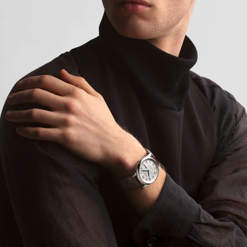 Чоловічий годинник LONGINES MASTER COLLECTION L2.910.4.78.3 купити за ціною 146420 грн на сайті - THEWATCH