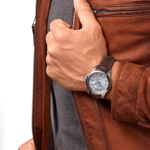 Чоловічий годинник LONGINES CONQUEST L3.760.4.76.5 купити за ціною 52960 грн на сайті - THEWATCH