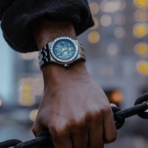 Чоловічий годинник MAURICE LACROIX AIKON AUTOMATIC SKELETON 39MM AI6007-SS002-030-1 купити за ціною 205610 грн на сайті - THEWATCH