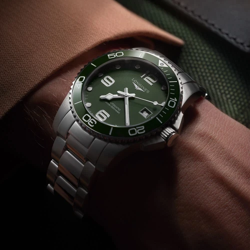 Чоловічий годинник LONGINES HYDROCONQUEST L3.781.4.06.6 купити за ціною 105920 грн на сайті - THEWATCH