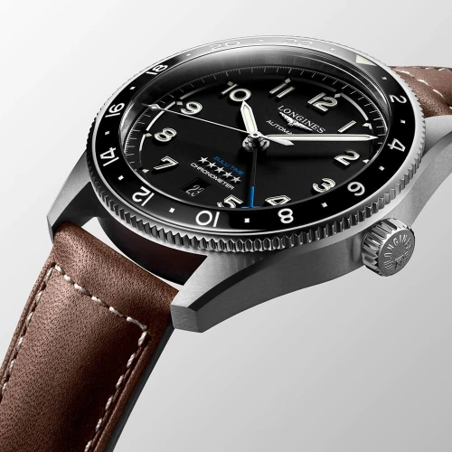 Чоловічий годинник LONGINES SPIRIT ZULU TIME L3.812.4.53.2 купити за ціною 180690 грн на сайті - THEWATCH