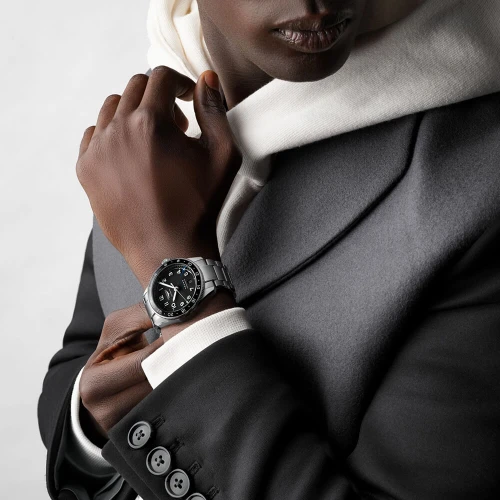 Чоловічий годинник LONGINES SPIRIT ZULU TIME L3.812.4.53.6 купити за ціною 186920 грн на сайті - THEWATCH