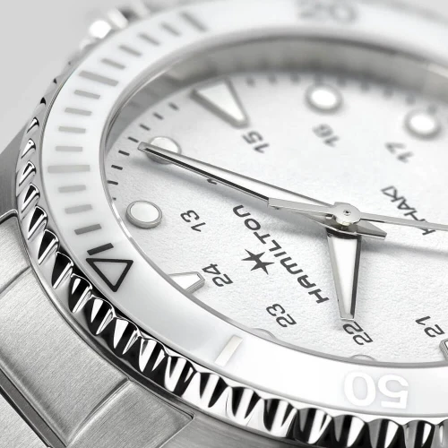 Жіночий годинник HAMILTON KHAKI NAVY SCUBA QUARTZ H82221110 купити за ціною 38740 грн на сайті - THEWATCH