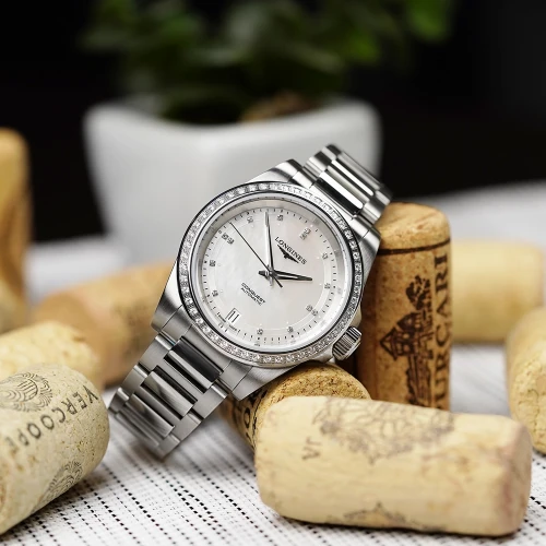 Жіночий годинник LONGINES CONQUEST L3.430.0.87.6 купити за ціною 239880 грн на сайті - THEWATCH