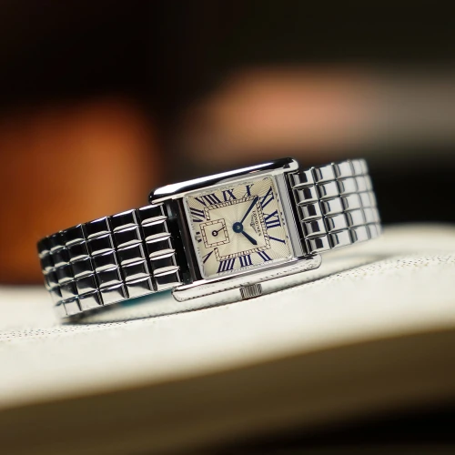 Жіночий годинник LONGINES MINI DOLCEVITA L5.200.4.71.6 купити за ціною 112150 грн на сайті - THEWATCH