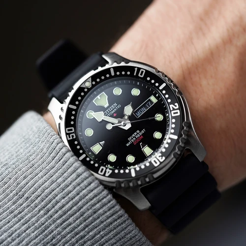 Чоловічий годинник CITIZEN PROMASTER NY0040-09EE купити за ціною 12950 грн на сайті - THEWATCH