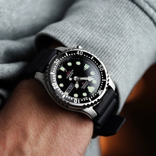 Чоловічий годинник CITIZEN PROMASTER NY0040-09EE купити за ціною 12950 грн на сайті - THEWATCH