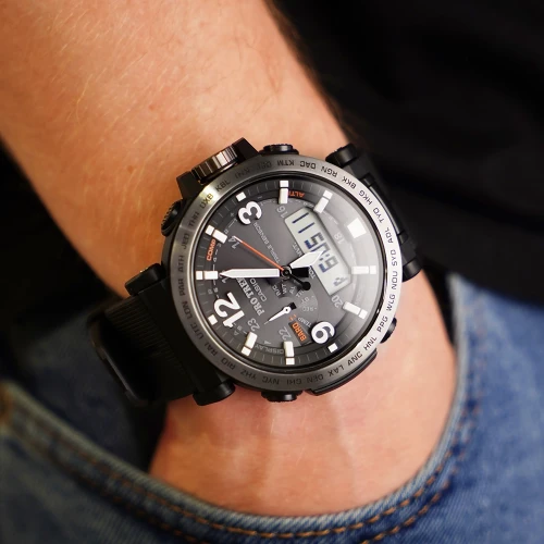 Чоловічий годинник CASIO PRO TREK PRW-6611Y-1ER купити за ціною 24380 грн на сайті - THEWATCH