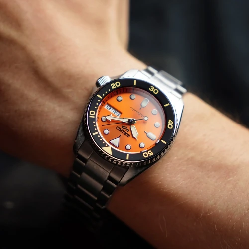 Чоловічий годинник SEIKO 5 SPORTS SRPK35K1 купити за ціною 17700 грн на сайті - THEWATCH