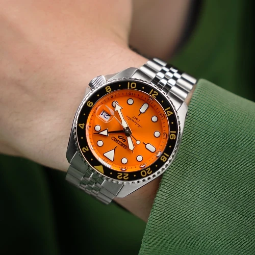 Чоловічий годинник SEIKO 5 SPORTS GMT SSK005K1 купити за ціною 24700 грн на сайті - THEWATCH