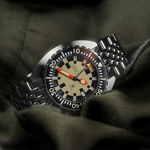 Чоловічий годинник DOXA ARMY BLACK CERAMIC BEZEL 785.10.031.10 купити за ціною 107500 грн на сайті - THEWATCH