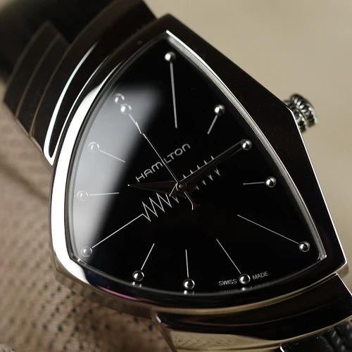 Жіночий годинник HAMILTON VENTURA QUARTZ H24411732 купити за ціною 52450 грн на сайті - THEWATCH