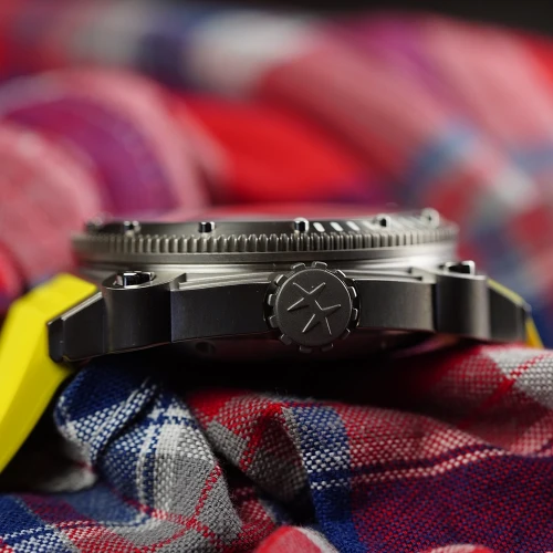 Чоловічий годинник HAMILTON KHAKI NAVY BELOWZERO AUTO TITANIUM H78535380 купити за ціною 95060 грн на сайті - THEWATCH