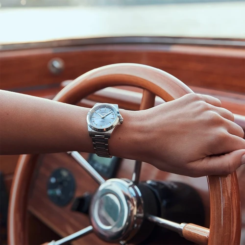 Жіночий годинник LONGINES CONQUEST L3.430.4.92.6 купити за ціною 121500 грн на сайті - THEWATCH