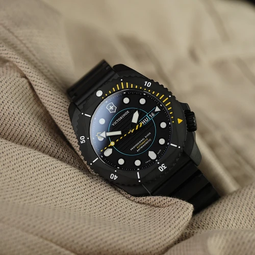 Чоловічий годинник VICTORINOX SWISS ARMY DIVE PRO AUTOMATIC V241997 купити за ціною 82514 грн на сайті - THEWATCH