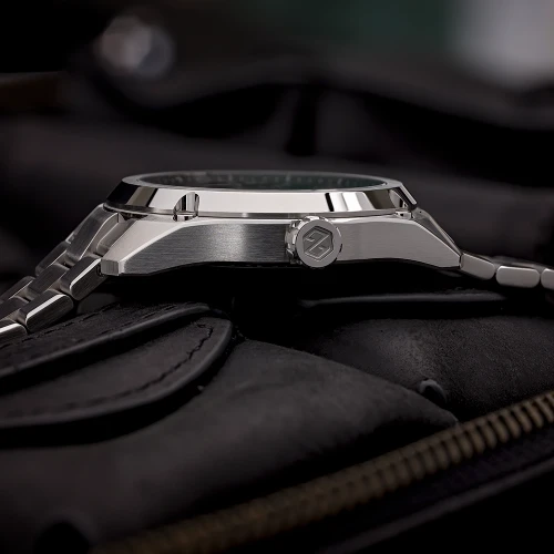 Чоловічий годинник FORMEX ESSENCE AUTOMATIC COSC "BLACK" 43MM 0330.1.6321.100 купити за ціною 85900 грн на сайті - THEWATCH