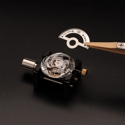 Чоловічий годинник FORMEX ESSENCE AUTOMATIC COSC "BLUE AGATE" 39MM 0333.1.6639.100 купити за ціною 95500 грн на сайті - THEWATCH