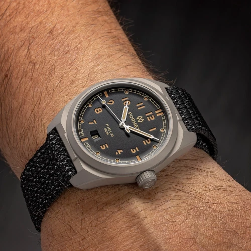 Чоловічий годинник FORMEX FIELD AUTOMATIC "BLACK" 40MM 0660.1.6523.121 купити за ціною 43200 грн на сайті - THEWATCH