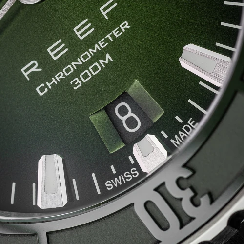 Чоловічий годинник FORMEX REEF AUTOMATIC COSC 42MM 2200.1.6300.910 купити за ціною 102800 грн на сайті - THEWATCH