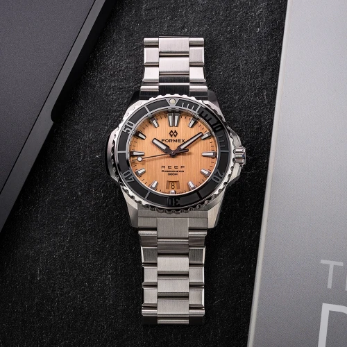 Чоловічий годинник FORMEX REEF AUTOMATIC COSC 39,5MM SPECIAL EDITION RADIANT BRONZE 2201.1.6382.100 купити за ціною 120600 грн на сайті - THEWATCH