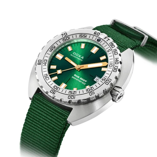 Чоловічий годинник DOXA SUB 300T SEA EMERALD SUNRAY 840.10.131.26-N купити за ціною 82600 грн на сайті - THEWATCH