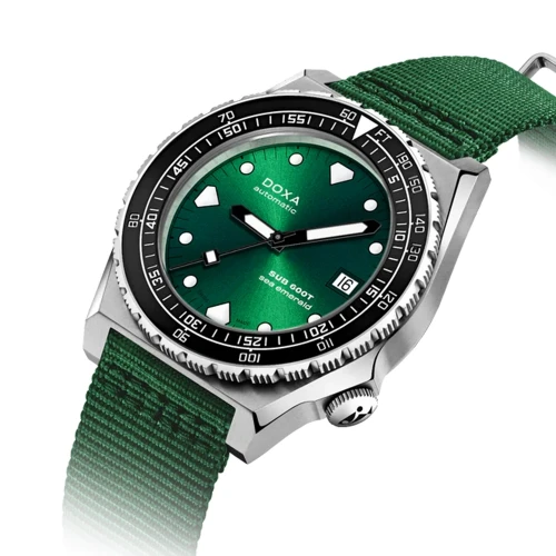Чоловічий годинник DOXA SUB 600T SEA EMERALD SUNRAY 861.10.131.26-N купити за ціною 72900 грн на сайті - THEWATCH