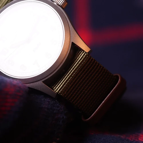 Чоловічий годинник HAMILTON KHAKI FIELD QUARTZ 38MM H69401910 купити за ціною 22350 грн на сайті - THEWATCH