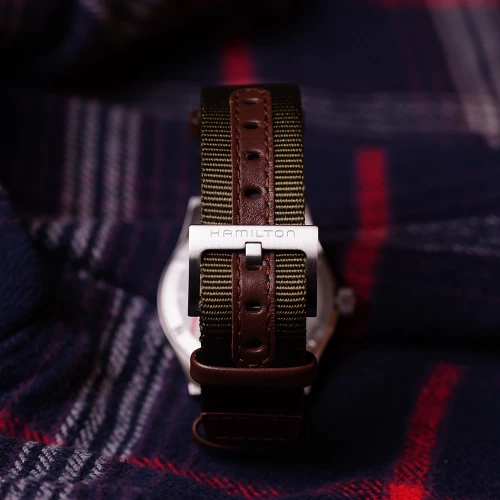 Чоловічий годинник HAMILTON KHAKI FIELD QUARTZ 38MM H69401910 купити за ціною 22350 грн на сайті - THEWATCH